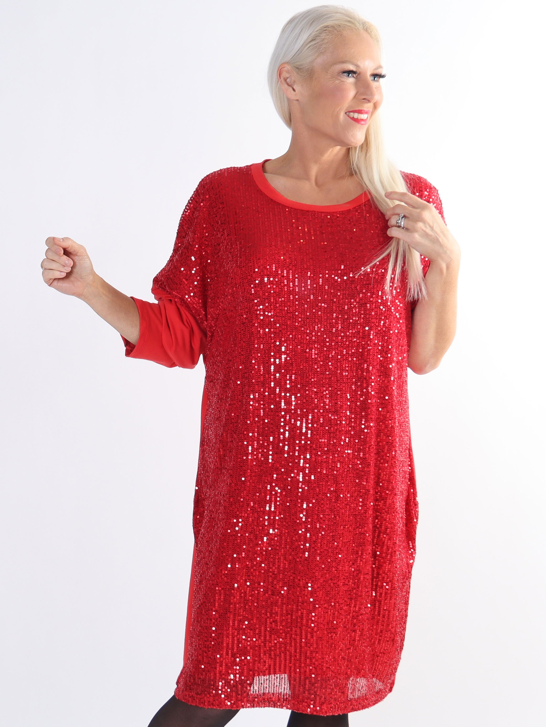 Eria - Plus size kjole med pailletter foran